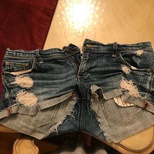 Destroyed denim shorts. Abercrombie & Fitch. 28